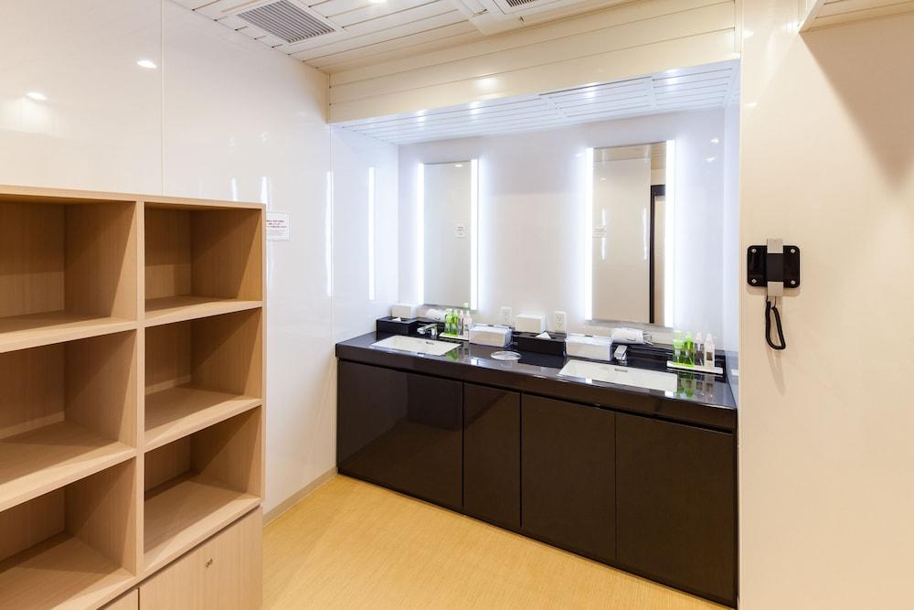 Y'S Hotel Shin Osaka Luaran gambar